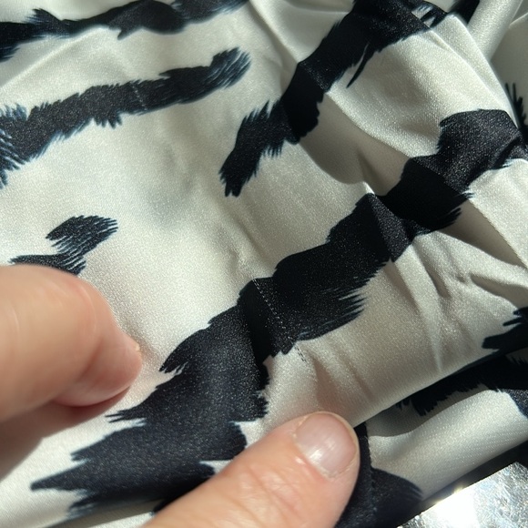 NWT Wrap Up by VP Poly Silk zebra button down oversized sleep shirt/dress. S - Picture 12 of 12